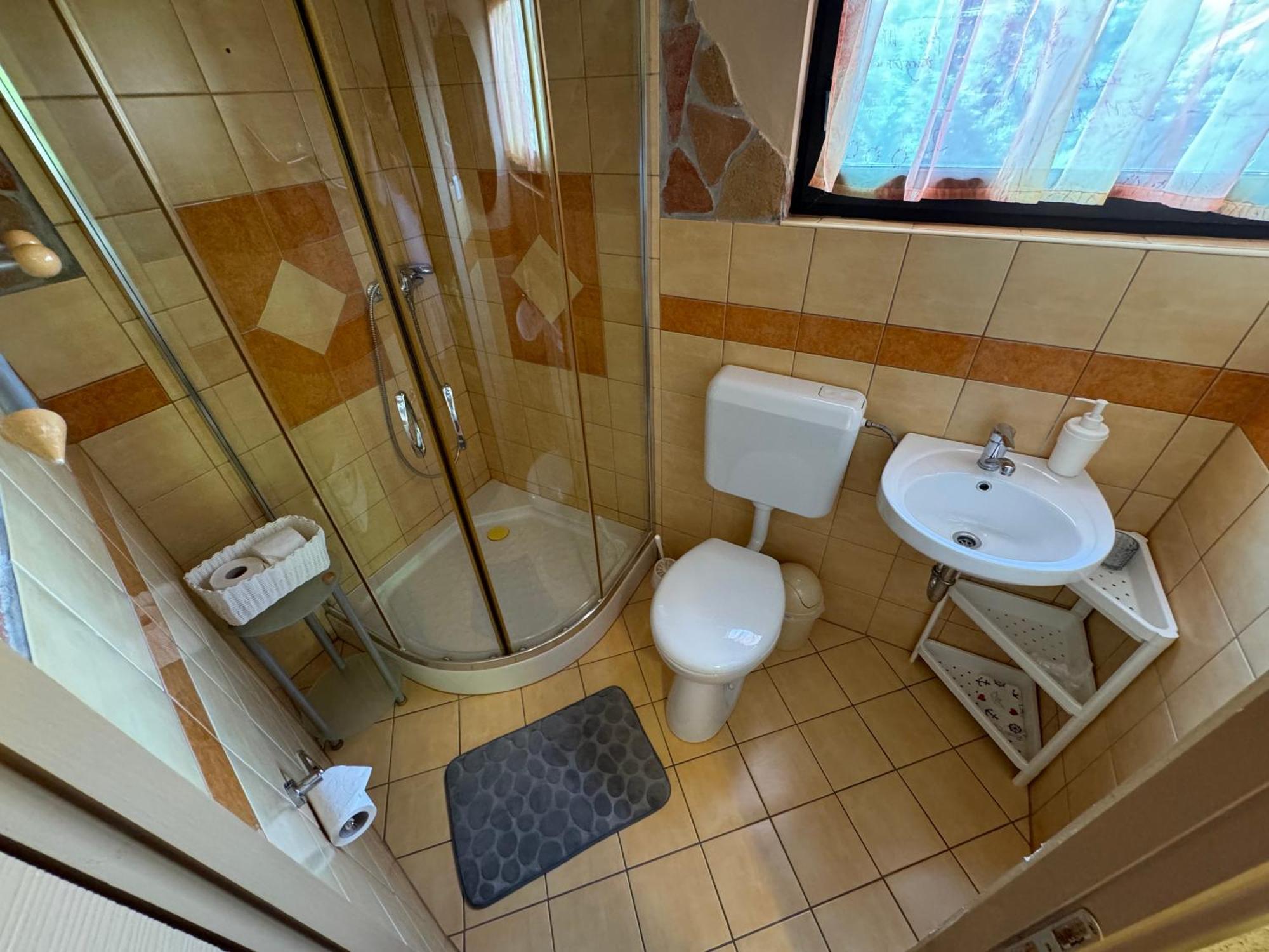 Rozsa Apartman 2 อัลโชเอิร์ช ห้อง รูปภาพ